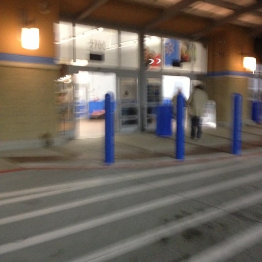 Walmart Supercenter High Ridge, MO