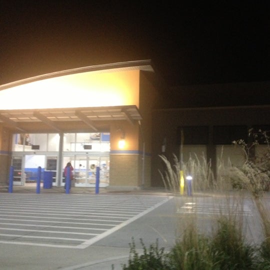 Walmart Supercenter High Ridge, MO