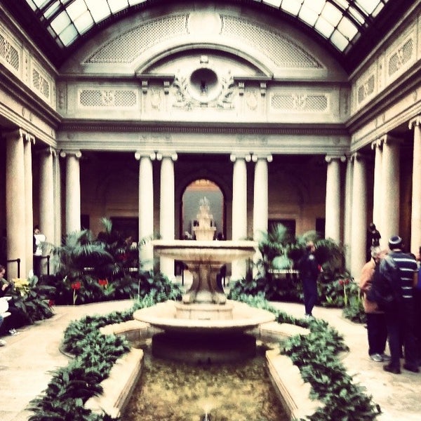 Photo taken at The Frick Collection&#39;s Vermeer, Rembrandt, and Hals: Masterpieces of Dutch Painting from the Mauritshuis by Erica G. on 1/12/2014
