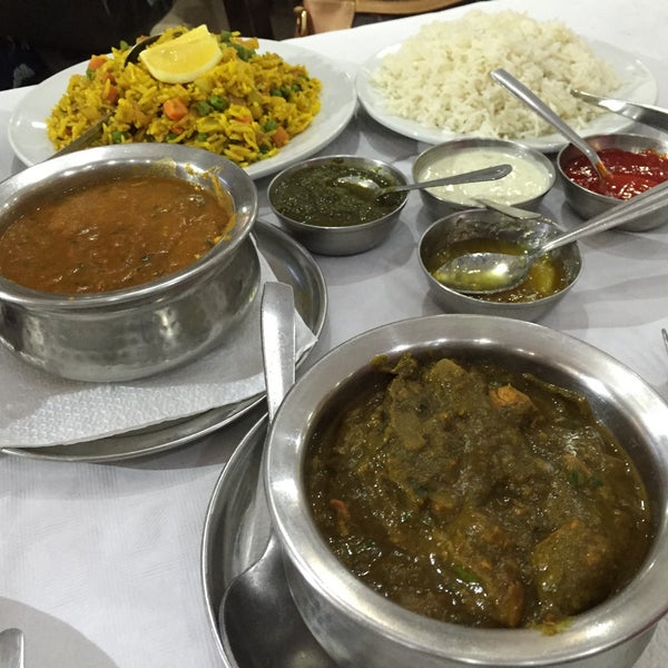 รูปภาพถ่ายที่ Bombay Spicy โดย Rose เมื่อ 3/17/2015