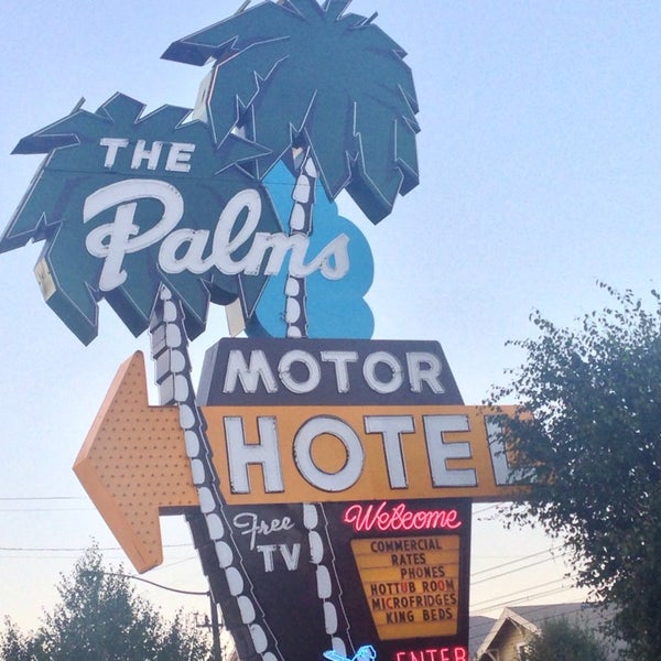 Photo taken at Palms Motel by Ben H. on 7/23/2013