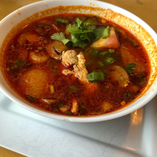 7/20/2019 tarihinde Mark C.ziyaretçi tarafından NaraDeva Thai Restaurant'de çekilen fotoğraf