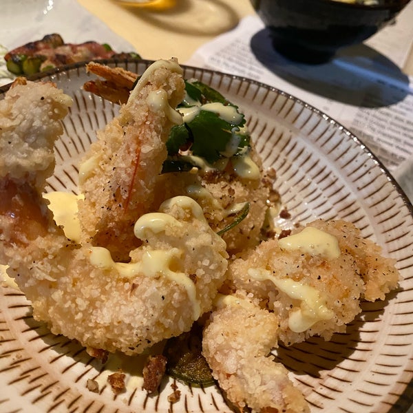 Foto scattata a Dragonfly Robata Grill &amp; Sushi da Mark C. il 11/10/2020