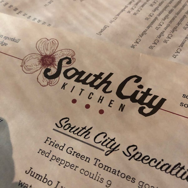 Foto scattata a South City Kitchen da Mark C. il 11/23/2019