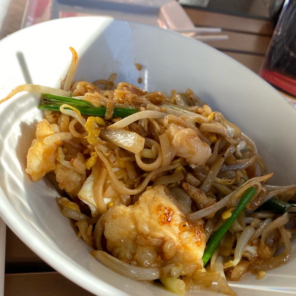 Photo taken at Hawkers Asian Street Fare by Mark C. on 1/25/2020