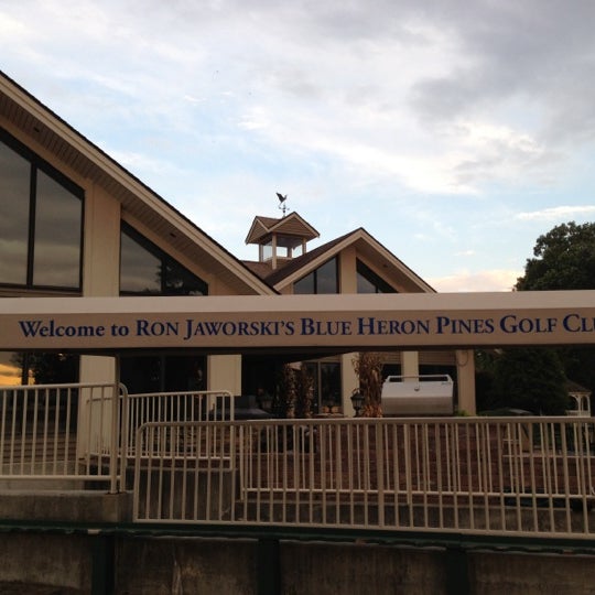 10/6/2012にJeremy C.がBlue Heron Pines Golf Clubで撮った写真