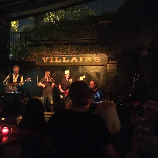 Foto scattata a Villains Tavern da Julian P. il 7/30/2016