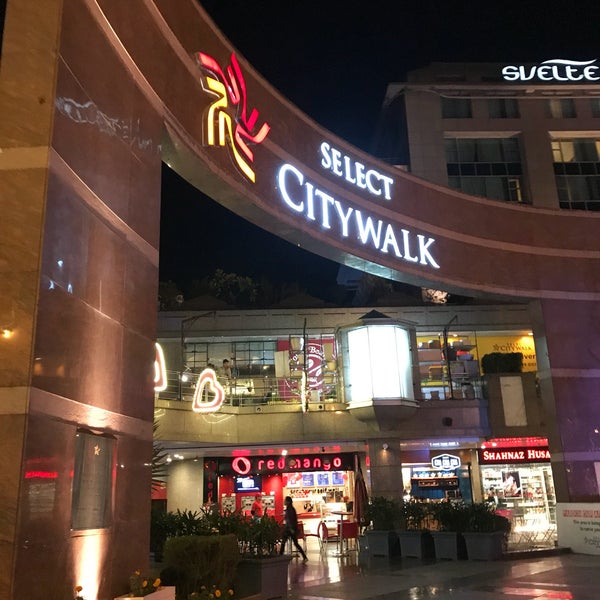 รูปภาพถ่ายที่ Select Citywalk โดย Rajat G. เมื่อ 2/15/2018