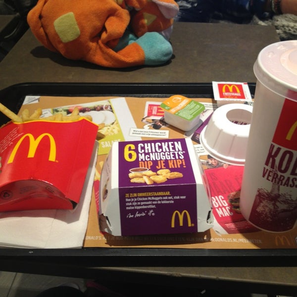 Foto diambil di McDonald&#39;s oleh Clementine v. pada 3/28/2013
