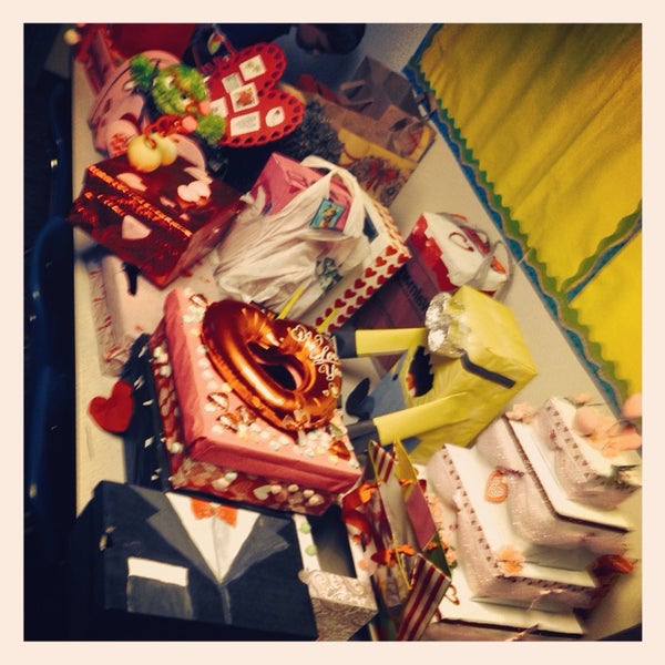 Photos at Desert Springs Elementary School 2 tips