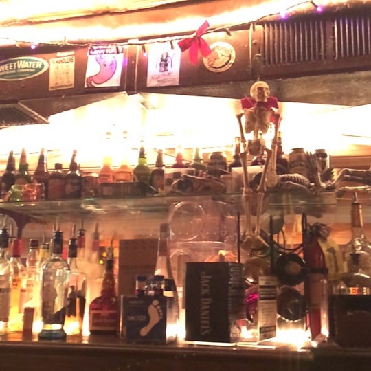 Das Foto wurde bei Voodoo Lounge Bar &amp; Grill von madnis am 6/15/2014 aufgenommen