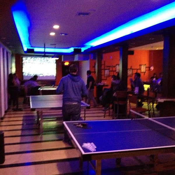 12/28/2012 tarihinde Doggis G.ziyaretçi tarafından Doggis Sports Bar &amp; Grill'de çekilen fotoğraf