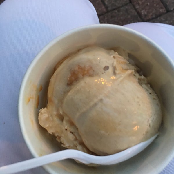 Edina Creamery Ice Cream Parlor in Fulton