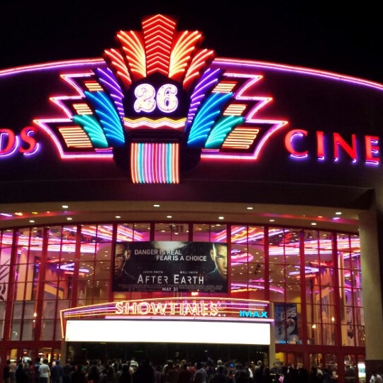 Fotos en Regal Edwards Long Beach & IMAX 95 tips