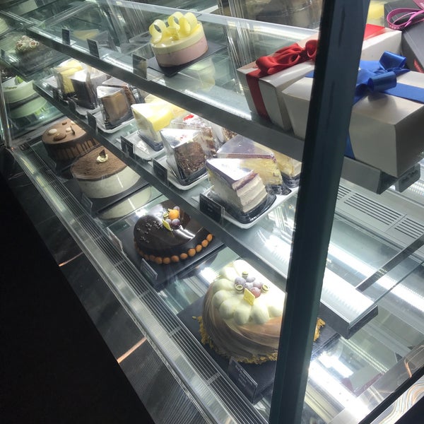 Photos At Gateau House Central Business District 1 Tip From 165 Visitors