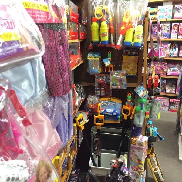 Star toys Brentwood Los Angeles, CA