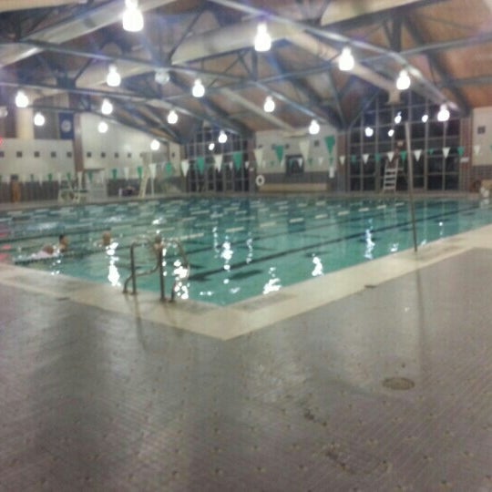 Ida Lee Aquatic Center Pool in Leesburg