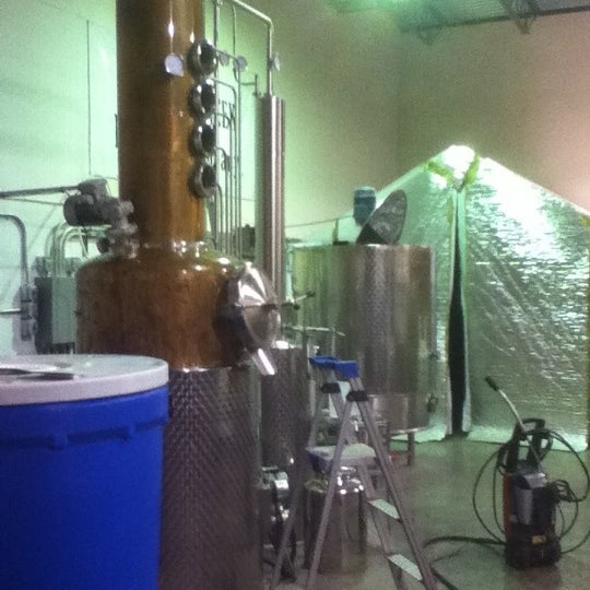Снимок сделан в Catoctin Creek Distilling Company пользователем Scott H. 10/2/2012