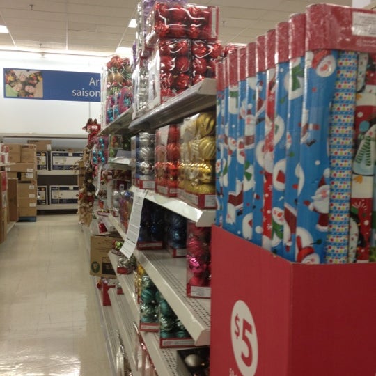 Foto scattata a Walmart da Donya-Nathanielle F. il 11/3/2012