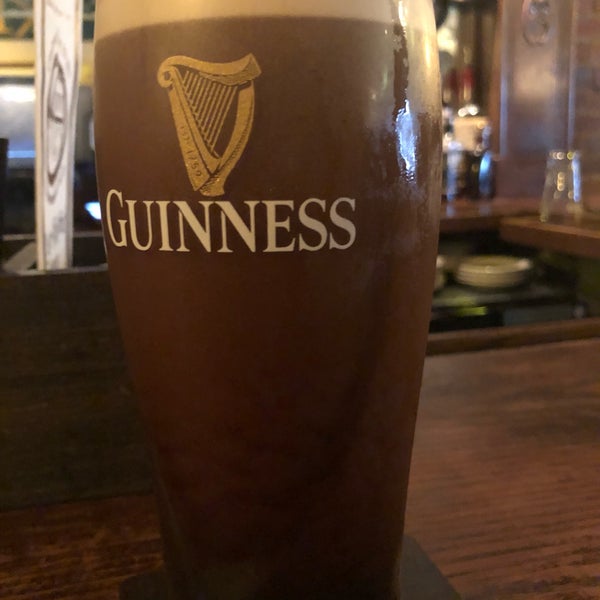 Снимок сделан в Galway Bay Irish Restaurant пользователем Nathen H. 5/23/2019