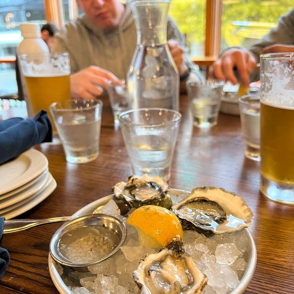Taylor Shellfish Farms - Fish Market in Capitol Hill