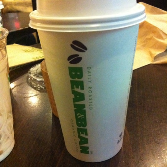 9/18/2012にKaterina M.がBean &amp; Bean Coffeeで撮った写真