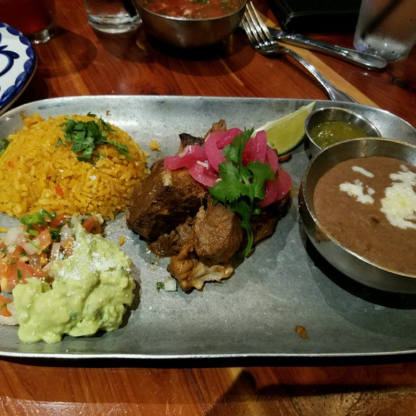 2/5/2017에 Will K.님이 Moctezuma&#39;s Mexican Restaurant &amp; Tequila Bar에서 찍은 사진