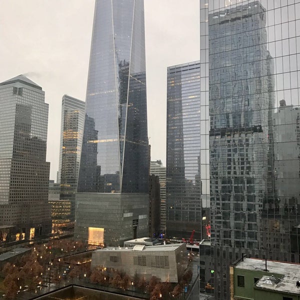 Снимок сделан в Courtyard by Marriott New York Downtown Manhattan/World Trade Center Area пользователем Dyana I. 12/26/2016