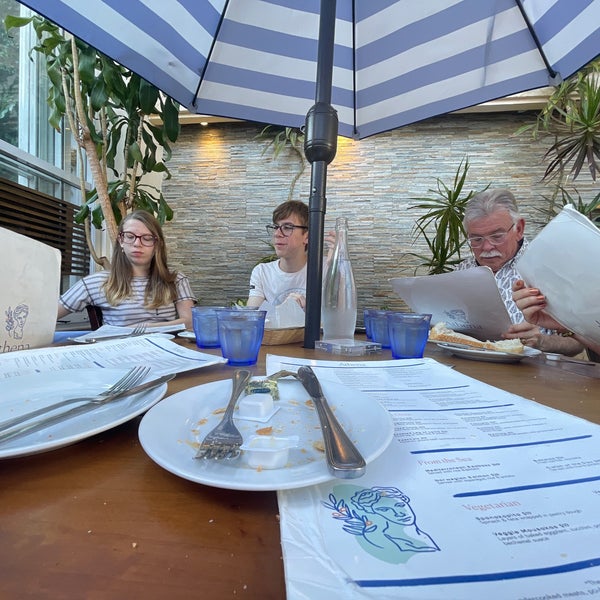 7/22/2022 tarihinde schalliolziyaretçi tarafından Athena Greek Restaurant'de çekilen fotoğraf