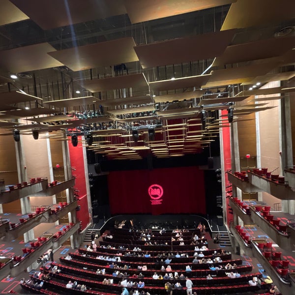 Photos at Clowes Memorial Hall Butler Tarkington Indianapolis, IN