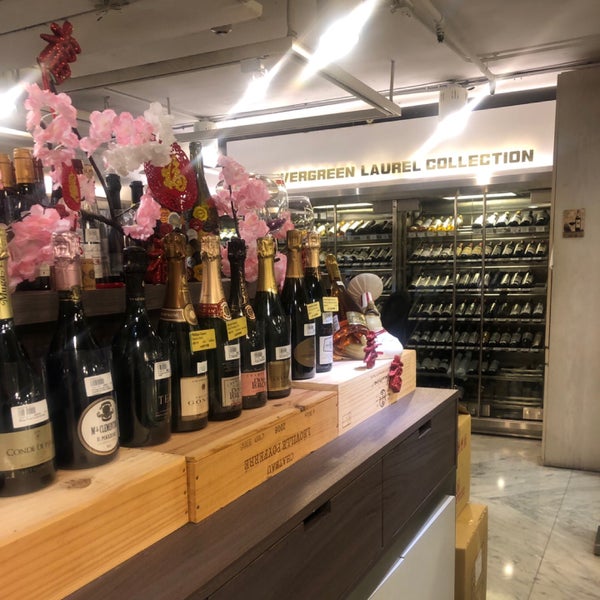 長榮桂冠酒坊 1 Tip From 21 Visitors