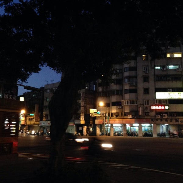 台北市大安區師大路126巷 大灶益養生豬腳 達人帶路品味臭豆腐 資訊不斷更新 美食跟我走blog