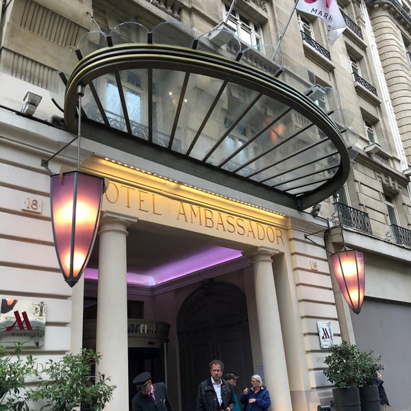 รูปภาพถ่ายที่ Paris Marriott Opera Ambassador Hotel โดย Hugh W. เมื่อ 10/16/2019