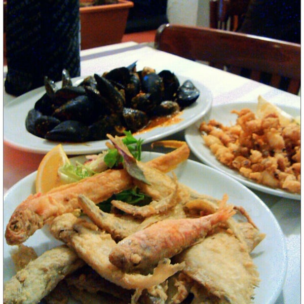 Photo taken at Restaurant Tony&#39;s by Cristina La Pulga Asesina on 9/1/2013
