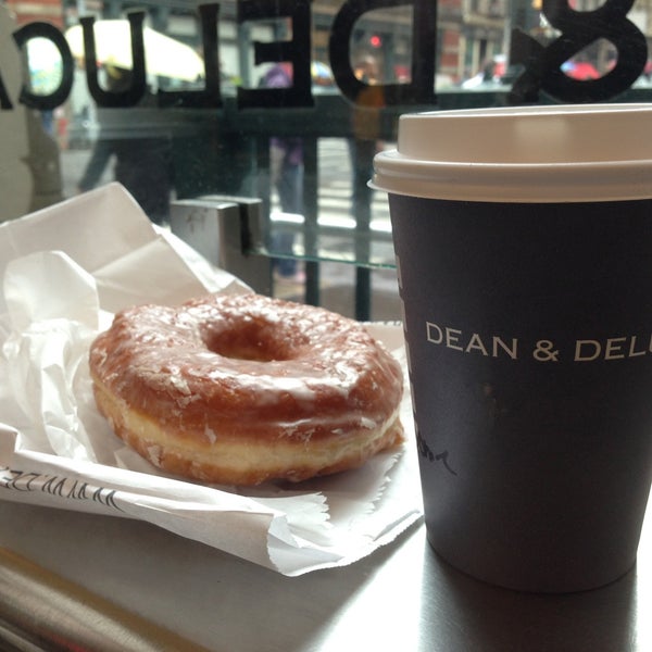 Photo taken at Dean &amp; DeLuca by Jerome B. on 4/29/2013