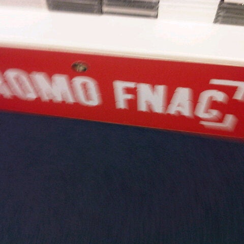 Photo taken at Fnac by Anna Lee C. on 9/23/2012