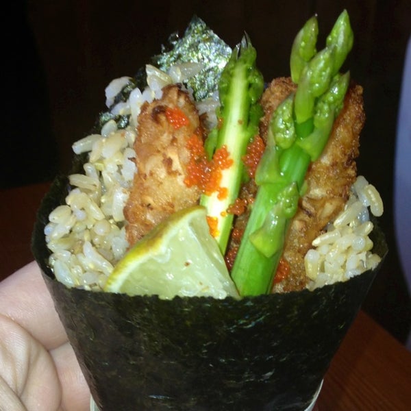 Photo taken at Iconic Hand Rolls by Julia on 2/11/2013