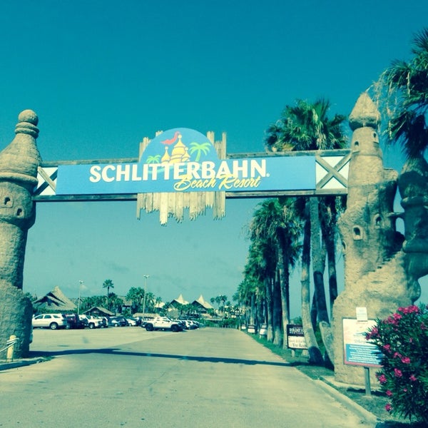 Photo taken at Schlitterbahn South Padre Island by Leslie B. on 7/3/2014