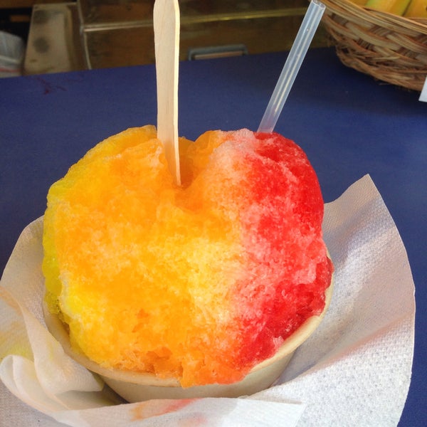 Photo taken at Local Boys Shave Ice - Kihei by Neesa R. on 8/8/2015