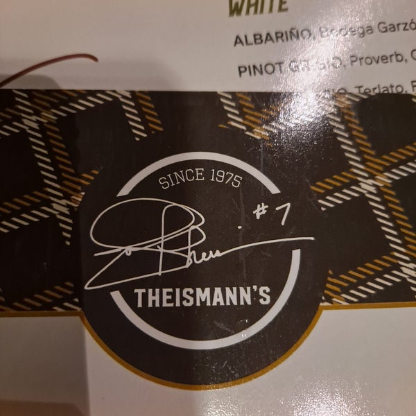 รูปภาพถ่ายที่ Joe Theismann&#39;s Restaurant โดย James T. เมื่อ 10/4/2023