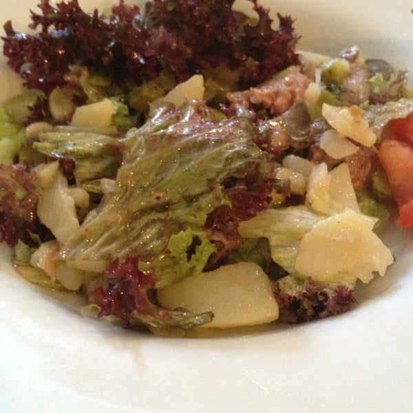 2/5/2013 tarihinde Roman V.ziyaretçi tarafından Restaurant Prego'de çekilen fotoğraf