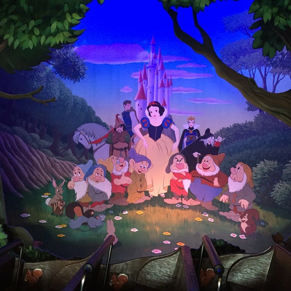 Blanche Neige Et Les Sept Nains Theme Park Ride Attraction In Chessy