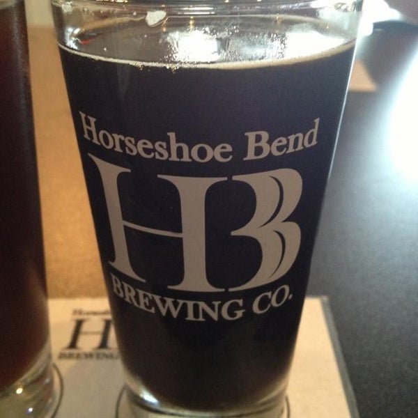 Foto tirada no(a) Horseshoe Bend Brewing Co. por Tyler G. em 7/7/2013