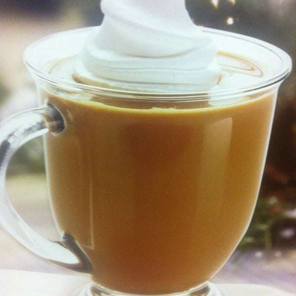 12/19/2012 tarihinde Madalyn&#39;s C.ziyaretçi tarafından Madalyn&#39;s Coffee and Tea'de çekilen fotoğraf