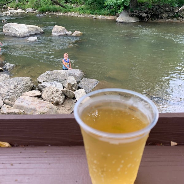 Photo taken at Hickory Nut Gorge Brewery by Rachel D. on 7/11/2022