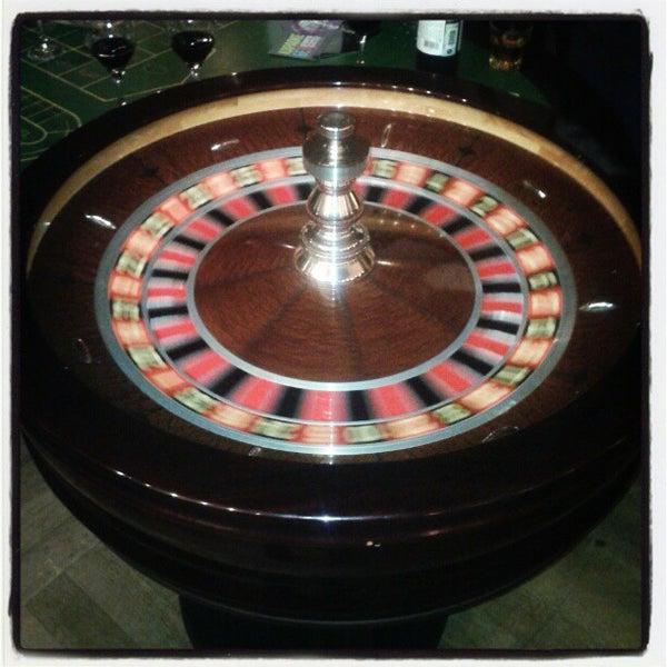 12/24/2012 tarihinde Leo R.ziyaretçi tarafından Casino Cafe'de çekilen fotoğraf