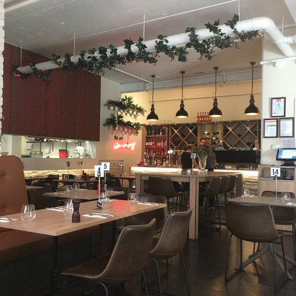 Hello ресторан. хеллоу индия ресторан кржижановского. Hello restaurant. Hello restaurant. Hello wine красноярск.