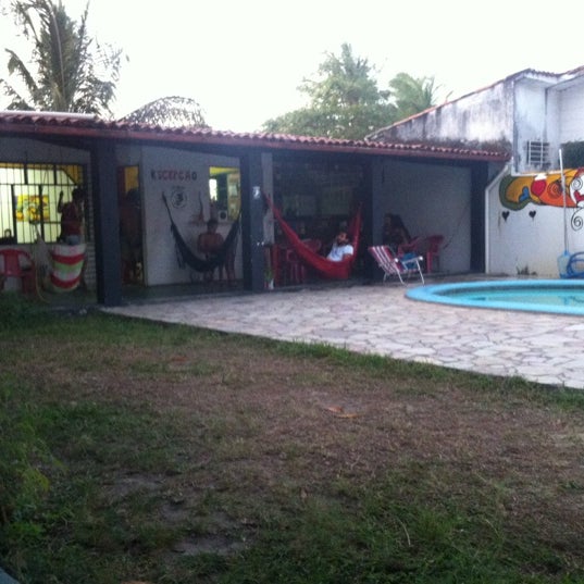Das Foto wurde bei La Rocca Brasil - Beach Hostel Porto de Galinhas von Cristiano M. am 11/17/2012 aufgenommen