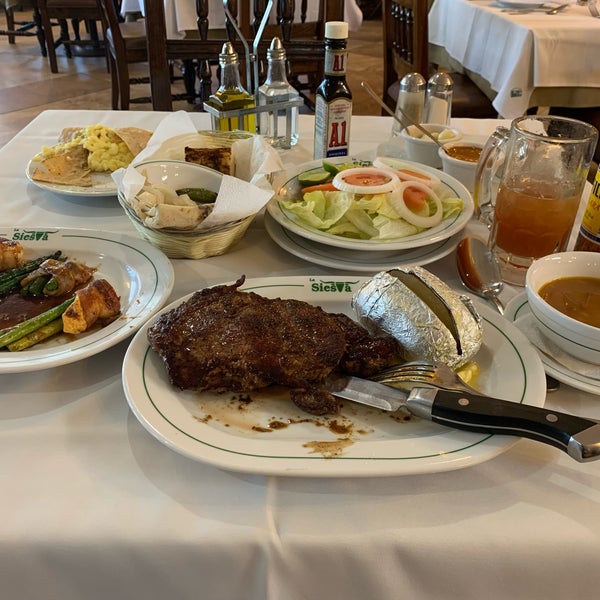 5/15/2019 tarihinde Jesus M.ziyaretçi tarafından La Siesta Restaurant Bar'de çekilen fotoğraf