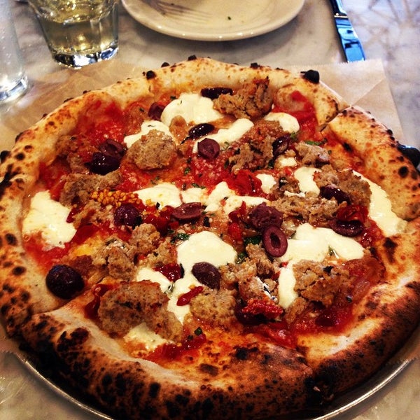 Foto tirada no(a) Pizza Barbone por phousedavid em 9/24/2014